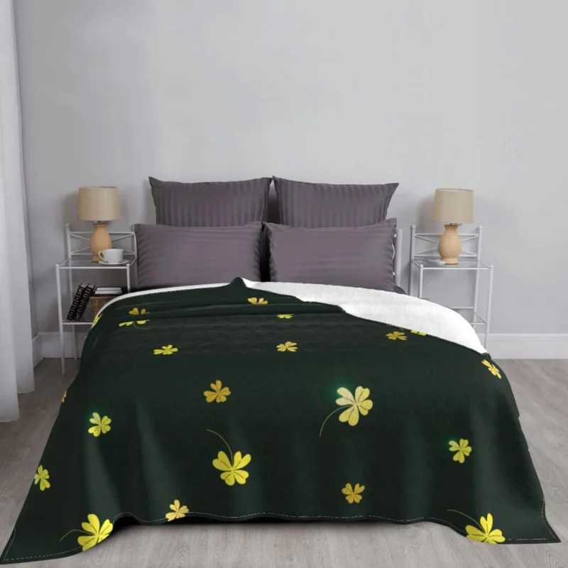 Shamrock Leaf Blankets Velvet All Season Multi-function Super Warm Throw Blanket for Bedding Couch Quilt 
Shamrock Leaf Blankets Velvet All Season Multi-function Super Warm Throw Blanket for Bedding Couch Quilt