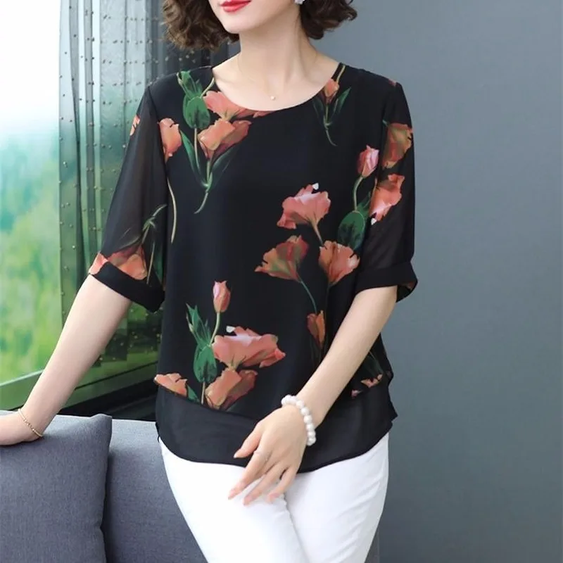 Round Neck Short Sleeve Printed Chiffon Shirt Female Simple Commuting Stitching Thin Section Pullover Blouse Women Spring Summer
Round Neck Short Sleeve Printed Chiffon Shirt Female Simple Commuting Stitching Thin Section Pullover Blouse Women Spring Summer