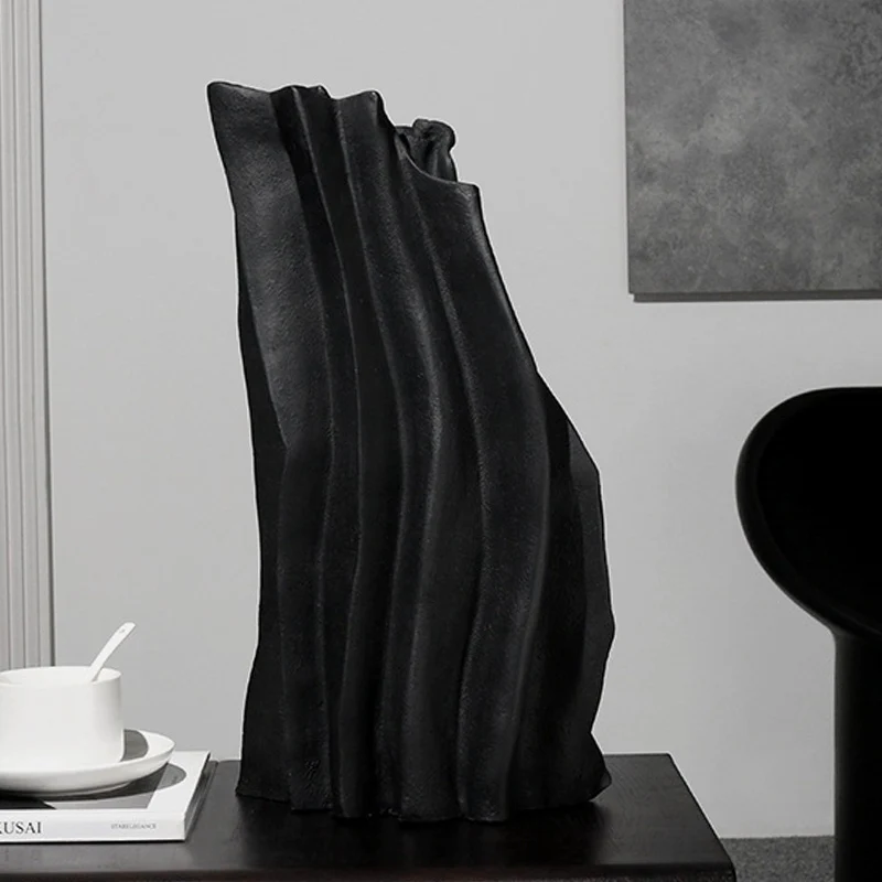Ikebana Black Decorative Vases Modern Luxury Aesthetic Table Interior Vase Dry Grass Design Jarrones Modern Home Decoration
Ikebana Black Decorative Vases Modern Luxury Aesthetic Table Interior Vase Dry Grass Design Jarrones Modern Home Decoration