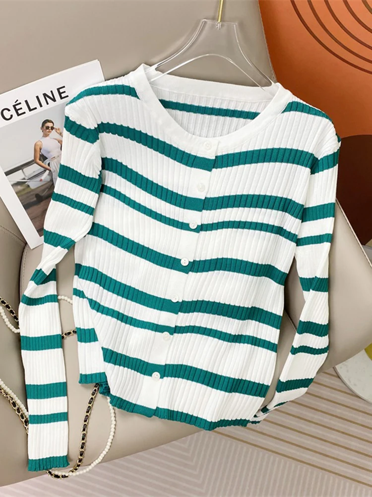 ZOKI Casual V Neck Women Women Cardigan Sweater Fashion Striped Knitted Long Sleeve Button Up Soft Office Ladies Thin Basic Tops
ZOKI Casual V Neck Women Women Cardigan Sweater Fashion Striped Knitted Long Sleeve Button Up Soft Office Ladies Thin Basic Tops