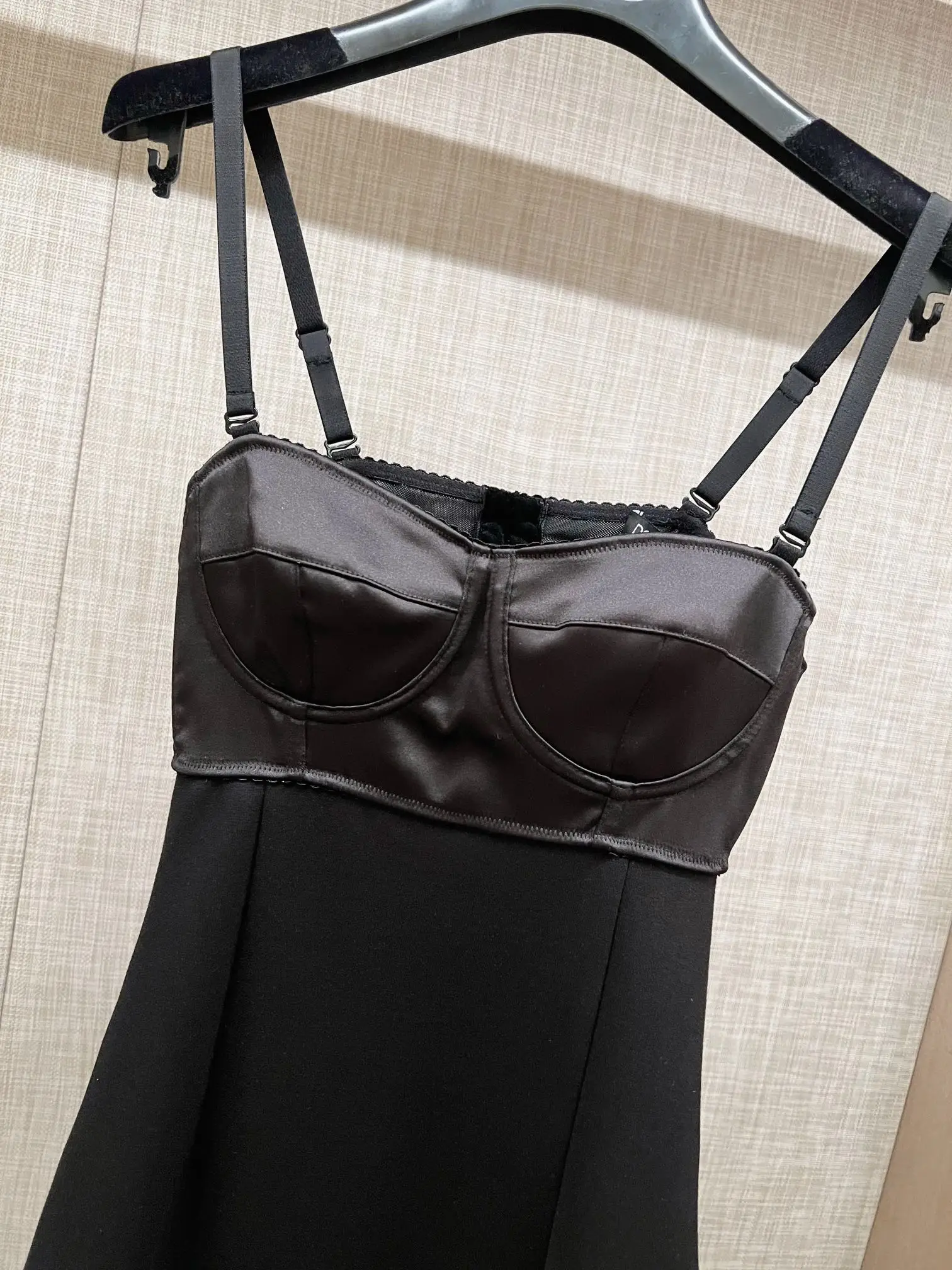 Dress Women 2022 Summer New Black Strap Party Sexy Runway High Quality Luxury Brand Fashion Y2K Trend
Dress Women 2022 Summer New Black Strap Party Sexy Runway High Quality Luxury Brand Fashion Y2K Trend
