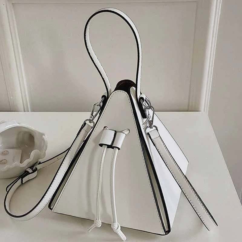 Треугольная Складная Женская Повседневная сумка для вечерние, лето 2022, Модный женский индивидуальный дизайн, Зеленый портативный мессендж... 
Треугольная Складная Женская Повседневная сумка для вечерние, лето 2022, Модный женский индивидуальный дизайн, Зеленый портативный мессендж...