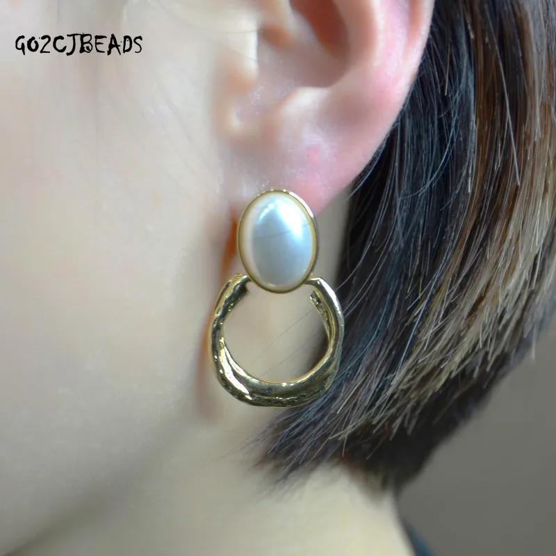 Pearl Earrings 2022 for Women Geometry Jewelry Stud Earrings Fashion Korean Delicate Pearl Woman New Earrings
Pearl Earrings 2022 for Women Geometry Jewelry Stud Earrings Fashion Korean Delicate Pearl Woman New Earrings