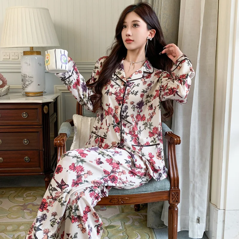 

2024 Pyjama Pour Femme Women's Fragmented Flower Home Furnishings Grams Garden Korean versi and Comfortable Ice Shreds Sleepwear