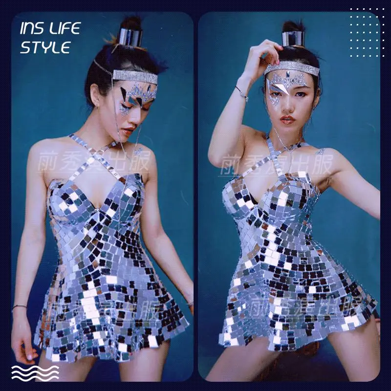 Sexy Silver Mirrors Halter Mini Dress Women Birthday Party Sequins Short Dress Female Singer Bar Nightclub Stage Dance Costume
Sexy Silver Mirrors Halter Mini Dress Women Birthday Party Sequins Short Dress Female Singer Bar Nightclub Stage Dance Costume
