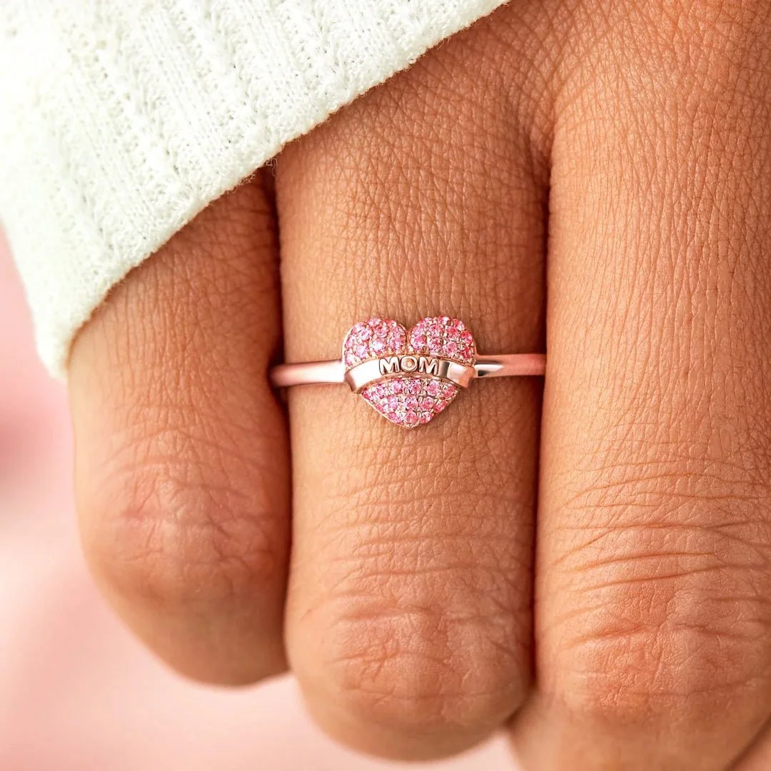 Heart Ring For Mom With Card Vintage Engraved Letter Pink Crystal Adjustable Rings Mother's Day Gift
Heart Ring For Mom With Card Vintage Engraved Letter Pink Crystal Adjustable Rings Mother's Day Gift