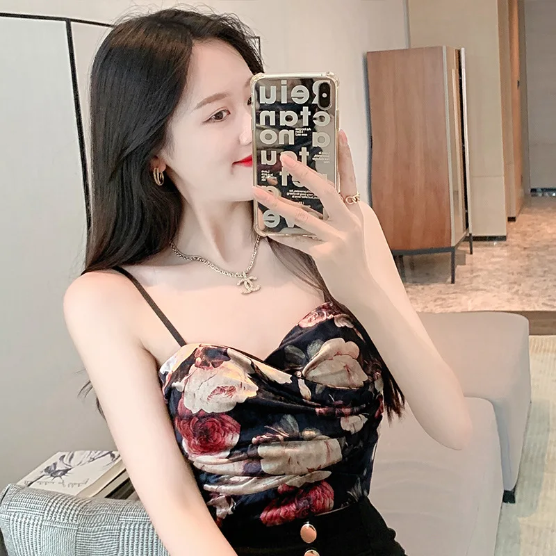 Women's Camisole with Chest Pad 2022 Spring Inner Wear Fashionable Stylish Outer Wear Clothing Gold Velvet Printed Top
Women's Camisole with Chest Pad 2022 Spring Inner Wear Fashionable Stylish Outer Wear Clothing Gold Velvet Printed Top