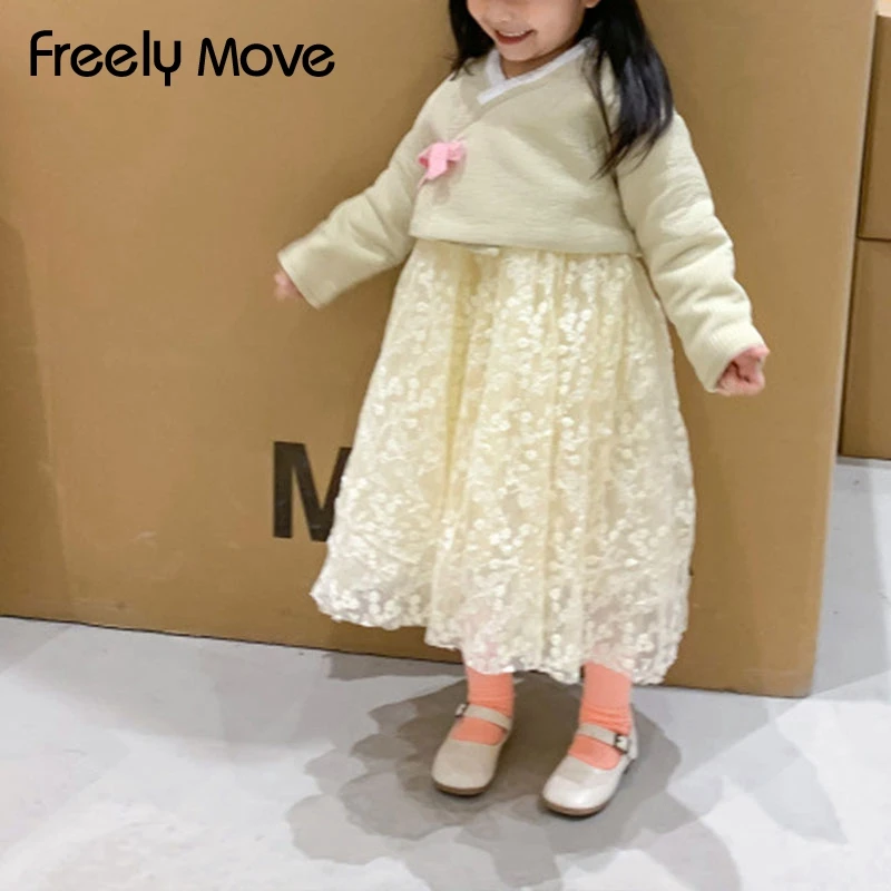 Freely Move Girls Set 2022 Spring Korean V-Neck Bow Cotton Long Sleeve Top+ Sling Floral Lace Dress 2PCS Toddler Kids Clothes
Freely Move Girls Set 2022 Spring Korean V-Neck Bow Cotton Long Sleeve Top+ Sling Floral Lace Dress 2PCS Toddler Kids Clothes