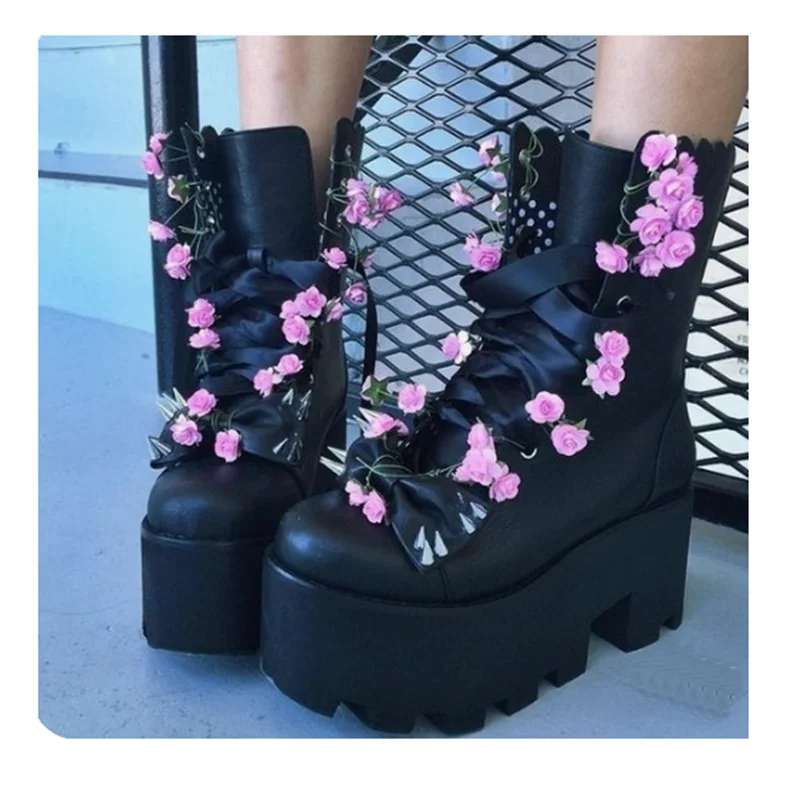 

Black Flower Rivet Decor Boots Crossover Strap Fashionable Sexy Novel Style 2023 Summer Big Size Woman Shoes Zapatillas Mujer