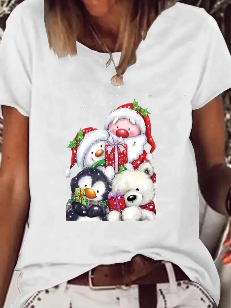 Футболка женская с графическим принтом на Новый год в стиле 90-х
Футболка женская с графическим принтом на Новый год в стиле 90-х