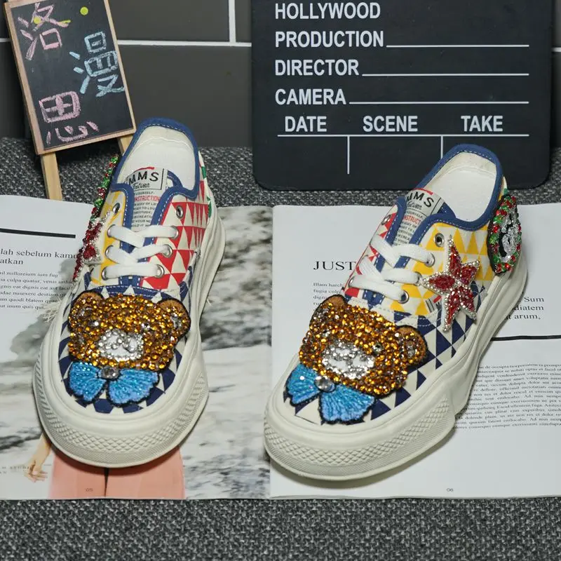 Niche casual rhinestone sequin canvas shoes cute bear all-match comfortable thick-soled women's shoes 35-40
Niche casual rhinestone sequin canvas shoes cute bear all-match comfortable thick-soled women's shoes 35-40