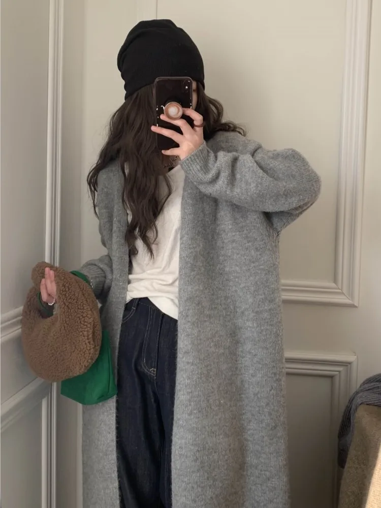 Cardigan Women Long Knitted Casual Solid Loose Sweater Coat Solid Oversized Sweater Korean Fashion Female Cardigans
Cardigan Women Long Knitted Casual Solid Loose Sweater Coat Solid Oversized Sweater Korean Fashion Female Cardigans