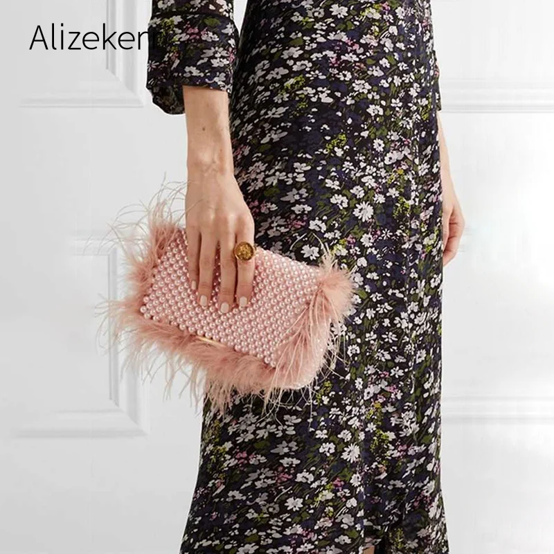 Faux Fur Pearl Evening Clutch Bag Women Handmade Beaded Cover Dinner Party Purses Handbag Female Popular Cute Shoulder Bag
Faux Fur Pearl Evening Clutch Bag Women Handmade Beaded Cover Dinner Party Purses Handbag Female Popular Cute Shoulder Bag