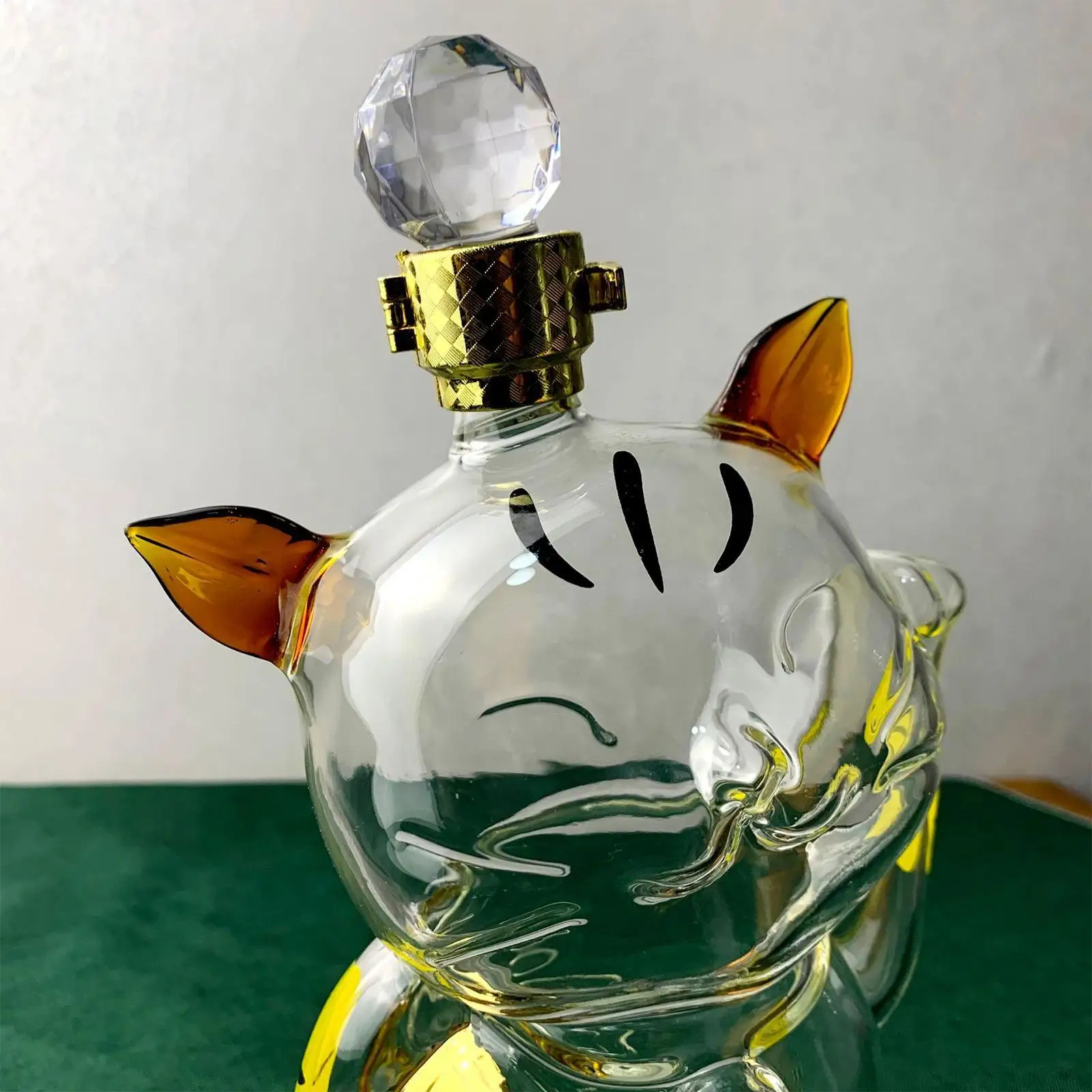 Стеклянный графин с герметичной пробкой, графин для столовой, кухни, ресторана
Стеклянный графин с герметичной пробкой, графин для столовой, кухни, ресторана