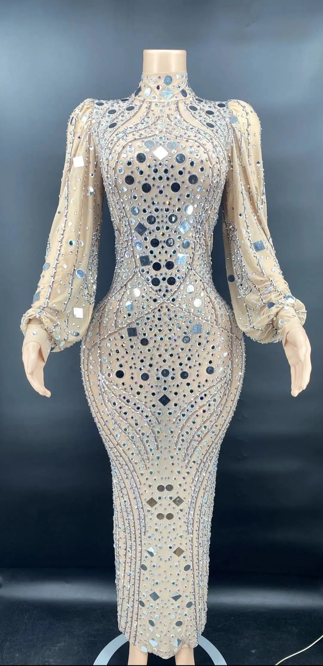 Sexy Stage Costume Shining Rhinestones Sequins Long Sleeves Perspective Mesh Dress Celebrate See Through Skinny Dance Dress
Sexy Stage Costume Shining Rhinestones Sequins Long Sleeves Perspective Mesh Dress Celebrate See Through Skinny Dance Dress