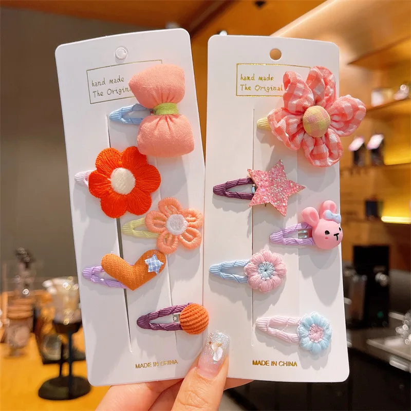 New Hotsale 5pcs/set Children Hair Clips Cartoon Candy Color Baby Hairgrips Metal Barrettes Hair Accessories WLC061
New Hotsale 5pcs/set Children Hair Clips Cartoon Candy Color Baby Hairgrips Metal Barrettes Hair Accessories WLC061