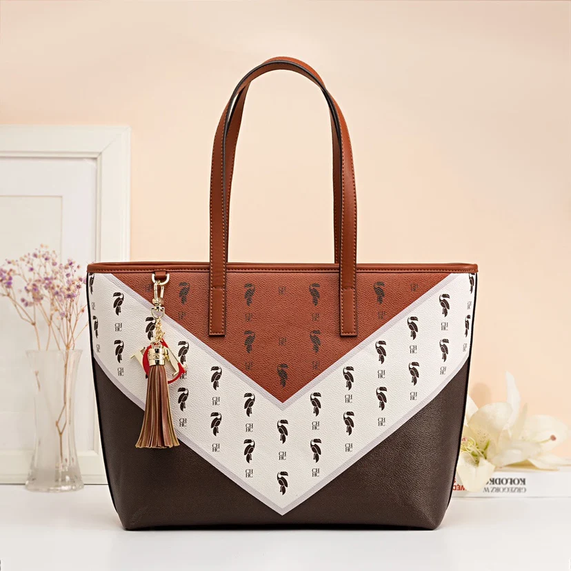 2023 New Large Capacity CH Tote Bag Fashion Tassel Leather Handbag Women's Designer Travel Shopping Bag Female Graffiti Handbags
2023 New Large Capacity CH Tote Bag Fashion Tassel Leather Handbag Women's Designer Travel Shopping Bag Female Graffiti Handbags