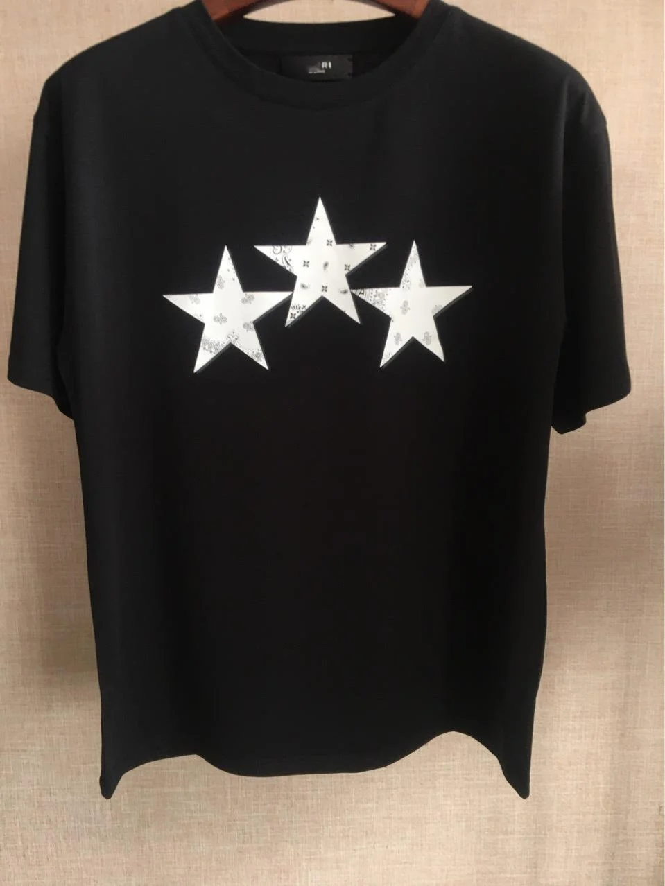 Brand Women's Short-sleeved T-shirt Short Top Black Round Neck Graffiti Star Printing Tshirt For Men High Quality Girls Tshirt
Brand Women's Short-sleeved T-shirt Short Top Black Round Neck Graffiti Star Printing Tshirt For Men High Quality Girls Tshirt