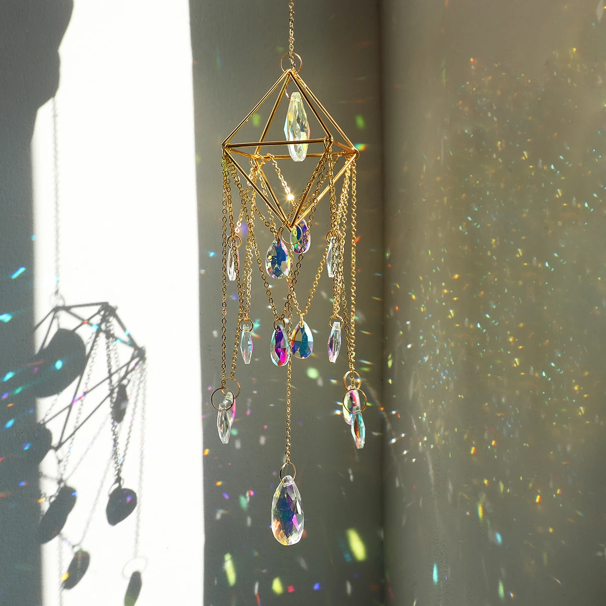 Hanging Sun Catcher Teardrop Chandelier Crystal Wind Chime Prism Suncatcher Rainbow Catcher Window Garden Patio Decoration
Hanging Sun Catcher Teardrop Chandelier Crystal Wind Chime Prism Suncatcher Rainbow Catcher Window Garden Patio Decoration