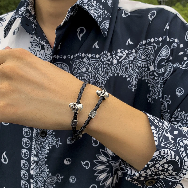 Hip Hop Style Metal Dice Skull Double Layer Rope Chain Magnet Buckle Bracelet Personality Fashion Mens Bracelet Dropshipping
Hip Hop Style Metal Dice Skull Double Layer Rope Chain Magnet Buckle Bracelet Personality Fashion Mens Bracelet Dropshipping