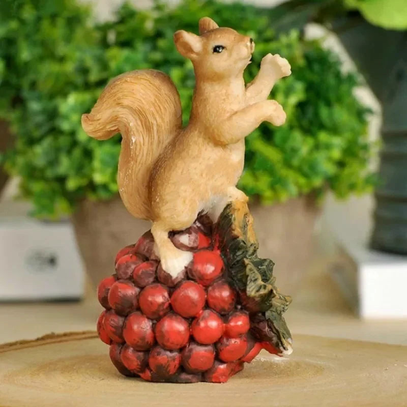 2022 Cute Resin Squirrel Sculpture Lifelike Animal Model Decorative Statue Indoor Ornaments
2022 Cute Resin Squirrel Sculpture Lifelike Animal Model Decorative Statue Indoor Ornaments