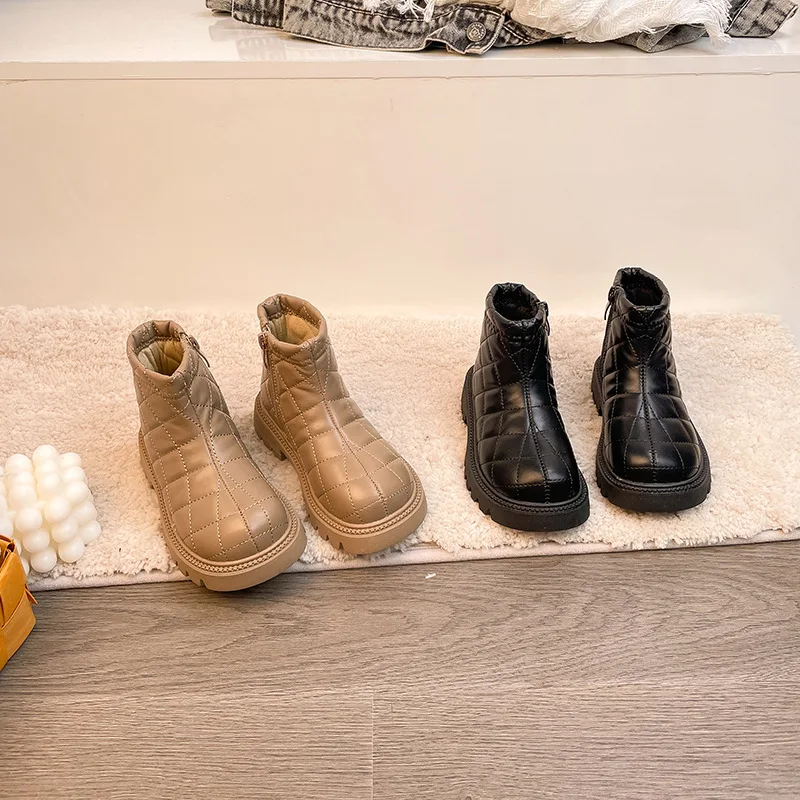 Girls' Cotton Boot 2022 Autumn Winter Children's Low Tube Short Boots Temperament Plaid Princess Velvet Fashion Children's Shoes
Girls' Cotton Boot 2022 Autumn Winter Children's Low Tube Short Boots Temperament Plaid Princess Velvet Fashion Children's Shoes