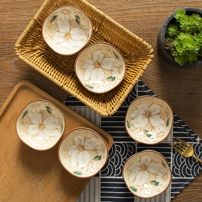 

Retro Japanese Camellia Ceramic Small Bowl Snack Soy Sauce Bone Dish Snacks Taste Plate Household Creative Tableware