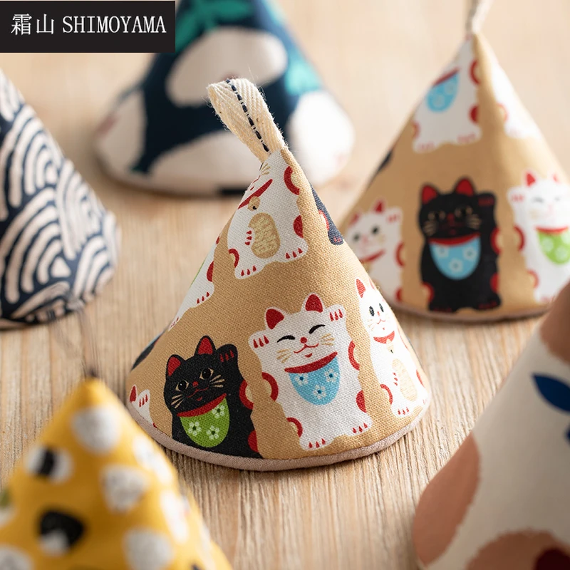 SHIMOYAMA 4pcs Triangle Pot Cap Anti-scalding Kitchen Pot Handle Cover Casserole Heat Insulation Gloves Microwave Oven Mitt Clip
SHIMOYAMA 4pcs Triangle Pot Cap Anti-scalding Kitchen Pot Handle Cover Casserole Heat Insulation Gloves Microwave Oven Mitt Clip