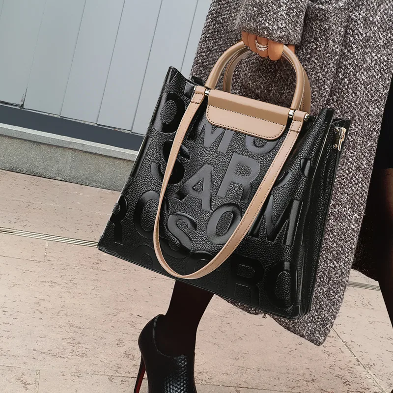 100% Genuine Leather Handbags 2022 Ladies Large-capacity Tote Letters Portable Hit Color Wild Single Shoulder Messenger Bag Cc
100% Genuine Leather Handbags 2022 Ladies Large-capacity Tote Letters Portable Hit Color Wild Single Shoulder Messenger Bag Cc