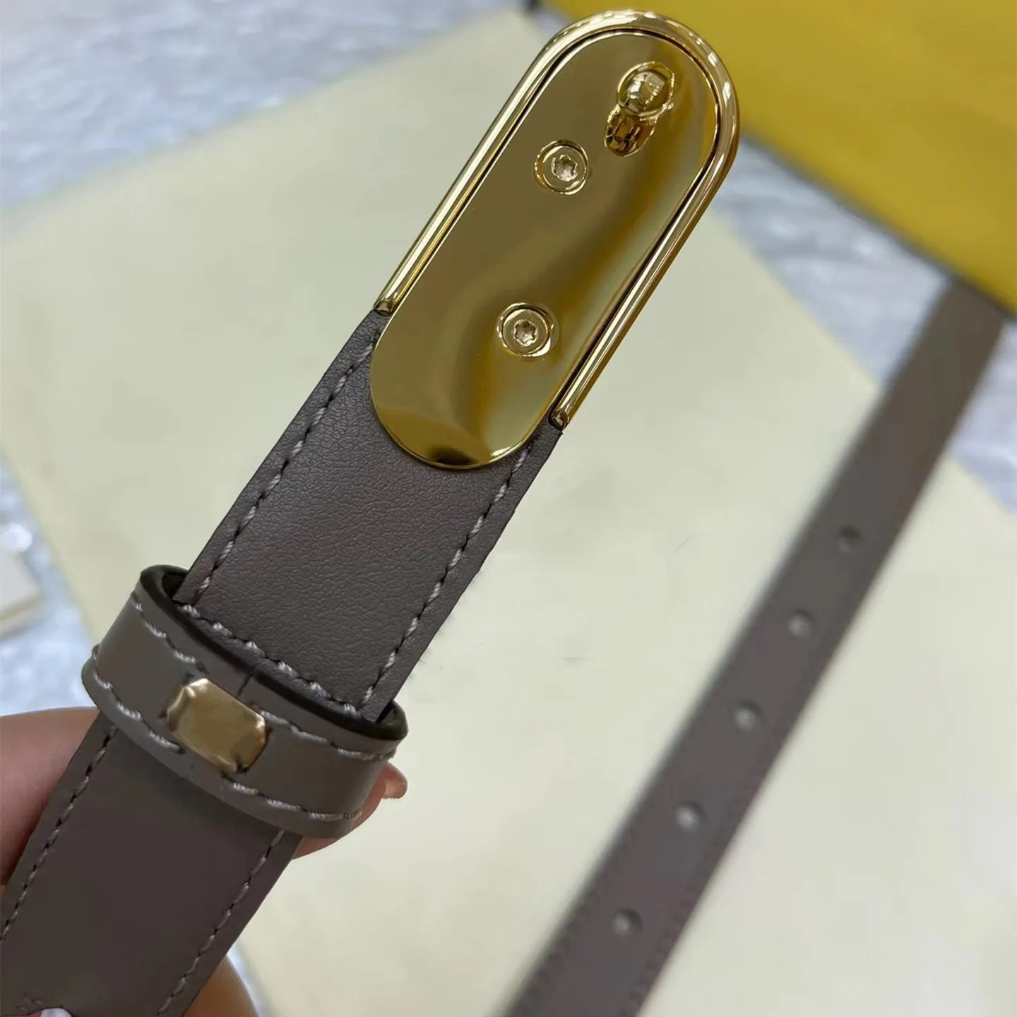 2022 hot new products women's narrow belt fashion all-match belt decorative leather retro thin bel
2022 hot new products women's narrow belt fashion all-match belt decorative leather retro thin bel