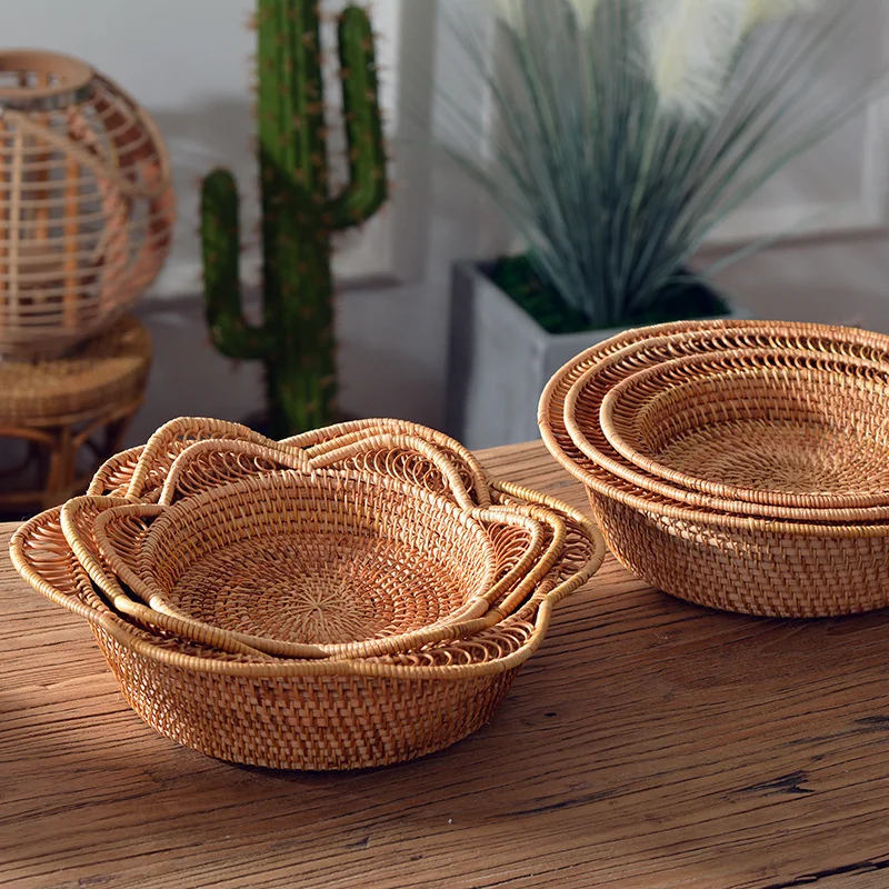 Hand-woven Storage Baskets Hollowed Pentagon Storage Items Desktop Decoration Fruit Basket Exquisite Workmanship Snack Basket
Hand-woven Storage Baskets Hollowed Pentagon Storage Items Desktop Decoration Fruit Basket Exquisite Workmanship Snack Basket