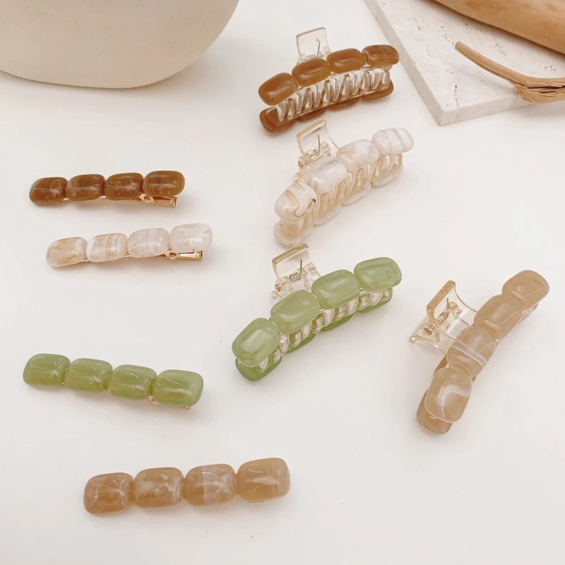 Fashion Hair Clips for Girls Plastic Claw Clip Elegant Solid Color Hair Claw Girls Hair Barrettes Hair Accessories Hair Clip New
Fashion Hair Clips for Girls Plastic Claw Clip Elegant Solid Color Hair Claw Girls Hair Barrettes Hair Accessories Hair Clip New