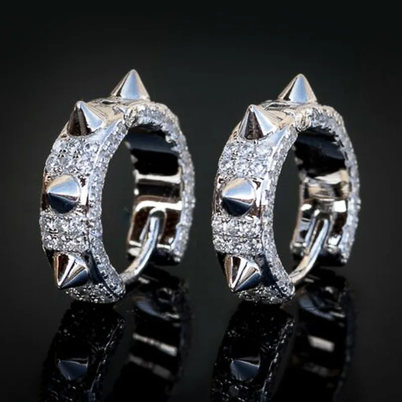 Punk Hiphop Rivet Small Hoop Earrings for Women Shiny Cubic Zirconia Stylish Female Accessories Silver Color Geometric Jewelry
Punk Hiphop Rivet Small Hoop Earrings for Women Shiny Cubic Zirconia Stylish Female Accessories Silver Color Geometric Jewelry