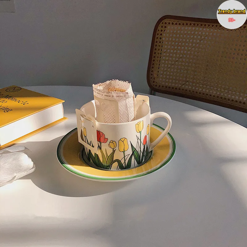 

Realme Nordic Flower Ceramic Coffee Cup Saucer Breakfast Drinking Milk Latte Tea Cup Vintage Home Decorative Reusable Cup Set