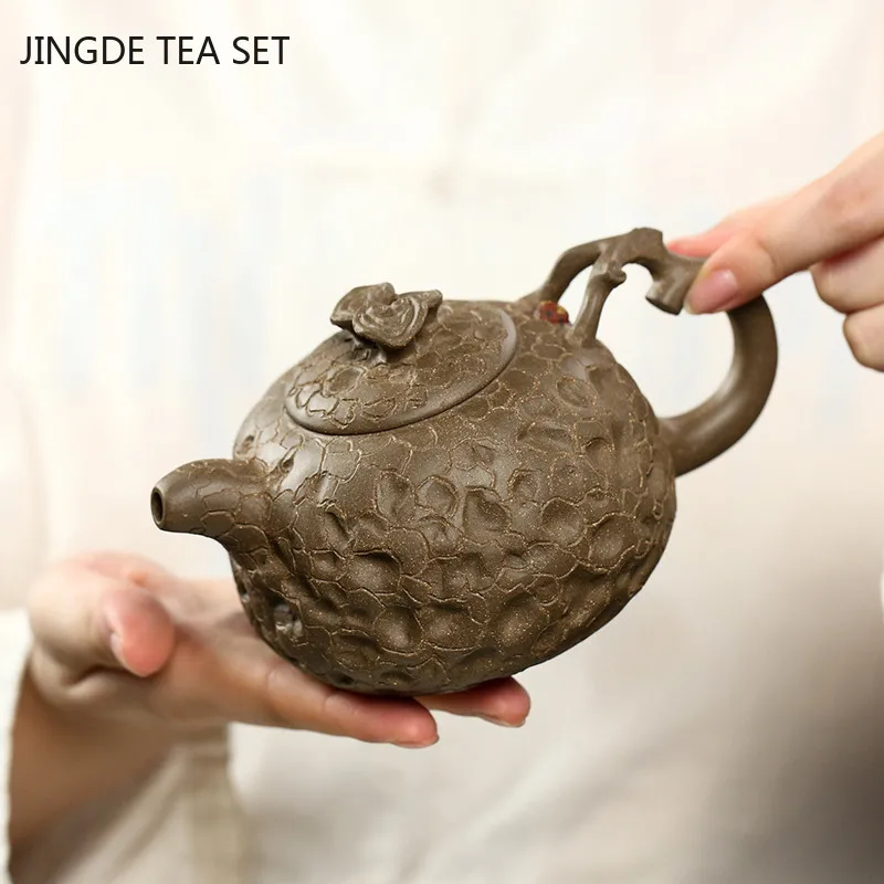 Master Handmade Zisha Teapot High Quality Section Mud Filter Tea Kettle Chinese Yixing Purple Clay Tea Pot Home Teaware 310ml
Master Handmade Zisha Teapot High Quality Section Mud Filter Tea Kettle Chinese Yixing Purple Clay Tea Pot Home Teaware 310ml