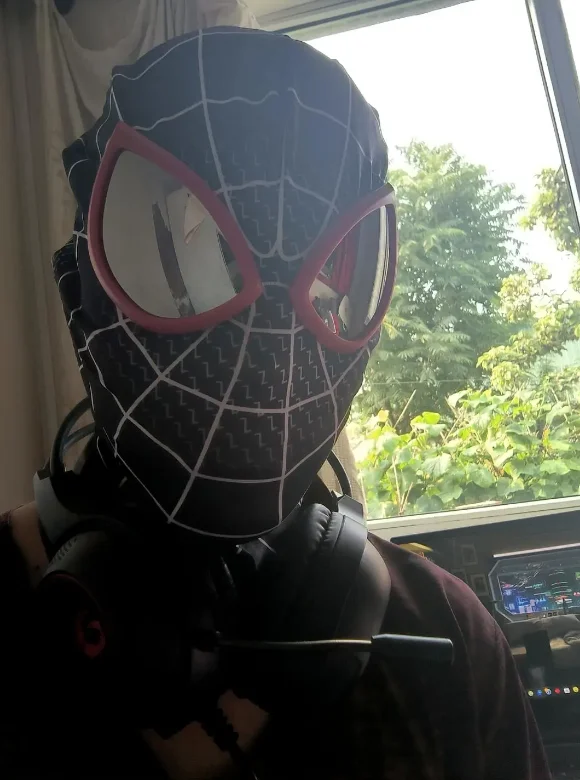 Spider Man Halloween Role-playing Mask Cos Headgear Decoration Collection Toy Birthday Gift
Spider Man Halloween Role-playing Mask Cos Headgear Decoration Collection Toy Birthday Gift