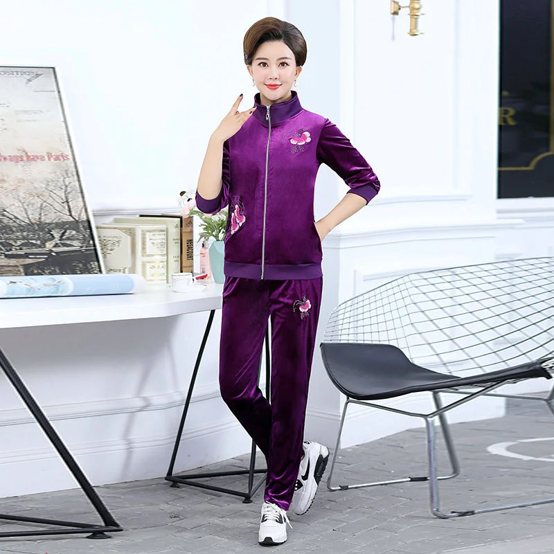 Casual Women 2 Piece Gold Velvet Tracksuit Set Floral Embroidery Zip Up Velour Jacket Drawstring Joggers Pants Two Piece Outfit
Casual Women 2 Piece Gold Velvet Tracksuit Set Floral Embroidery Zip Up Velour Jacket Drawstring Joggers Pants Two Piece Outfit