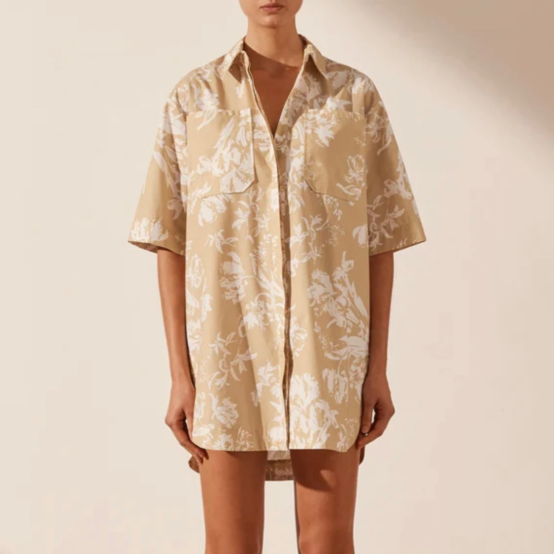 2023 New women Retro Flower Print set fashion loose Short Sleeve Loose Shirt Top + High Elastic Shorts
2023 New women Retro Flower Print set fashion loose Short Sleeve Loose Shirt Top + High Elastic Shorts