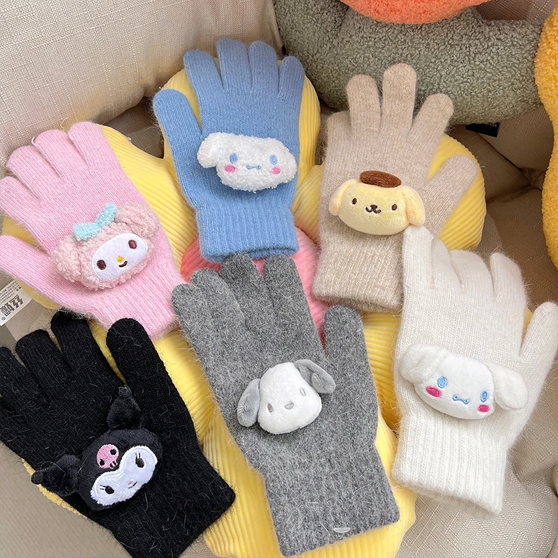 Милые Мультяшные трикотажные перчатки Mymelody Kuromi Cinnamoroll с пятью пальцами теплые и толстые кавайные аниме Sanrioed шерстяные перчатки один размер
Милые Мультяшные трикотажные перчатки Mymelody Kuromi Cinnamoroll с пятью пальцами теплые и толстые кавайные аниме Sanrioed шерстяные перчатки один размер