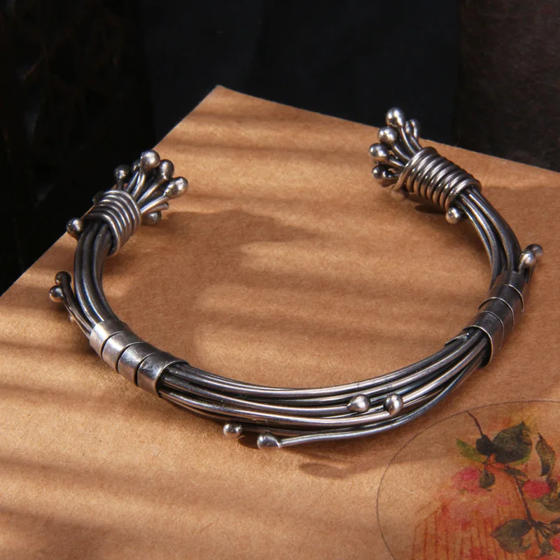New Handwoven Bracelet Women's Vintage Personality Bracelet Ancient Craftsmanship
New Handwoven Bracelet Women's Vintage Personality Bracelet Ancient Craftsmanship