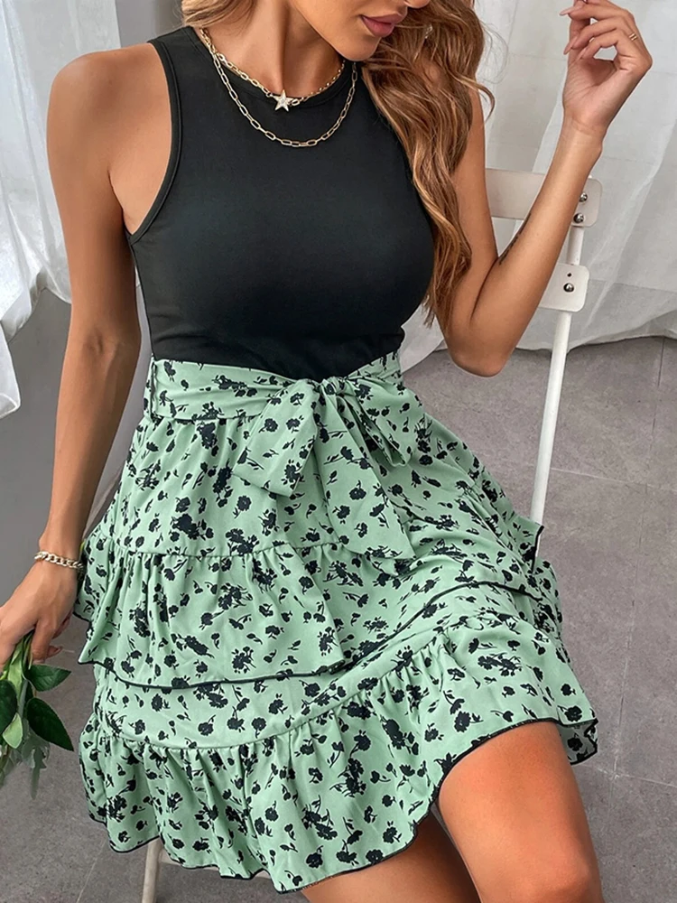 Women Floral Ruffled Layer Sleeveless Mini Dress Casual Tie Waist Short Tank Dress Beach A Line hort Dress with Belt 2023 Summer
Women Floral Ruffled Layer Sleeveless Mini Dress Casual Tie Waist Short Tank Dress Beach A Line hort Dress with Belt 2023 Summer