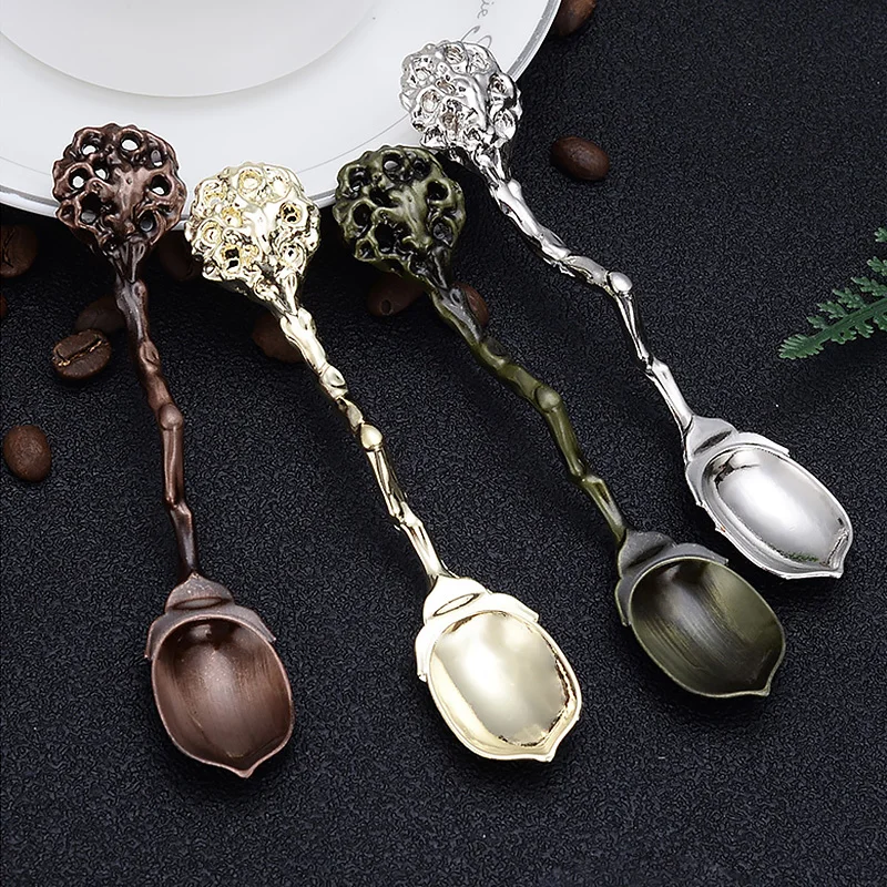 Vintage European Irregular Zinc Alloy Craft Spoon Classical Coffee Milk Ice Cream Dessert Spoon Kitchen Cafe Hotel Tableware New
Vintage European Irregular Zinc Alloy Craft Spoon Classical Coffee Milk Ice Cream Dessert Spoon Kitchen Cafe Hotel Tableware New