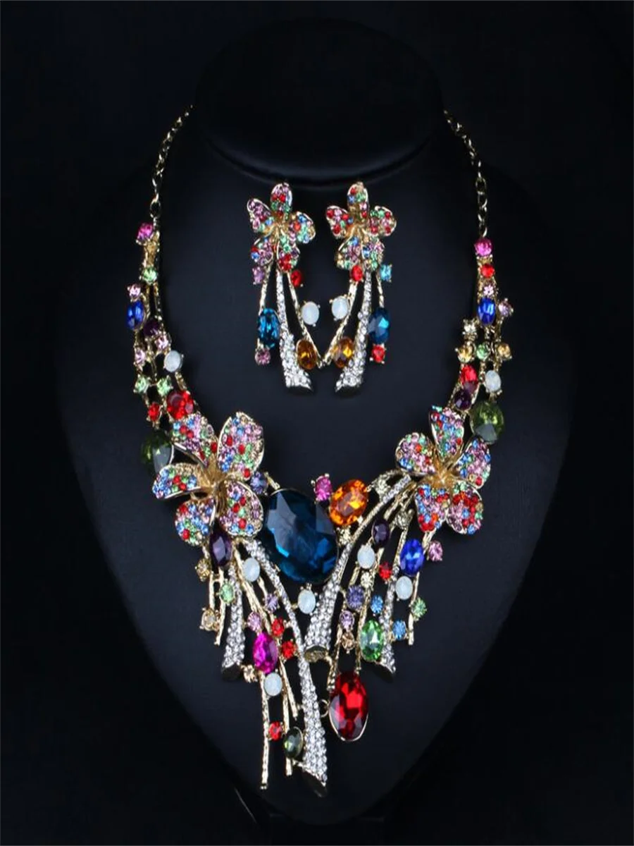 

Color alloy imitation jewel exaggerated necklace earrings set, bridal accessories High-grade alloy jewelry accessories for woman