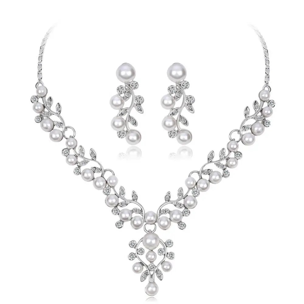 Women Elegant Faux Pearl Rhinestone Leaves Necklace Earrings Wedding Jewelry Set
Women Elegant Faux Pearl Rhinestone Leaves Necklace Earrings Wedding Jewelry Set