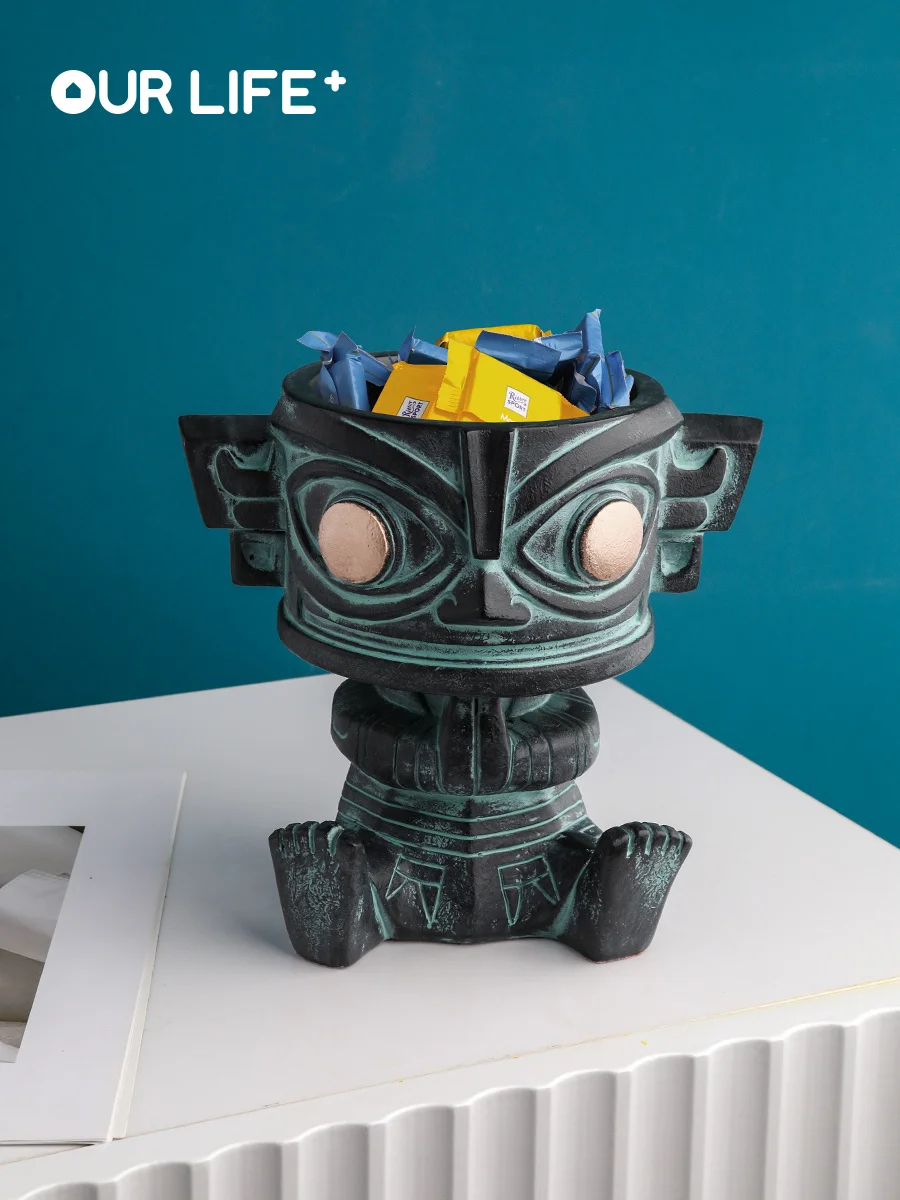Decoration Bronze Column Mask Cultural and Creative Souvenir Bookcase Desktop Creativity Pen Holder Storage Decorations
Decoration Bronze Column Mask Cultural and Creative Souvenir Bookcase Desktop Creativity Pen Holder Storage Decorations