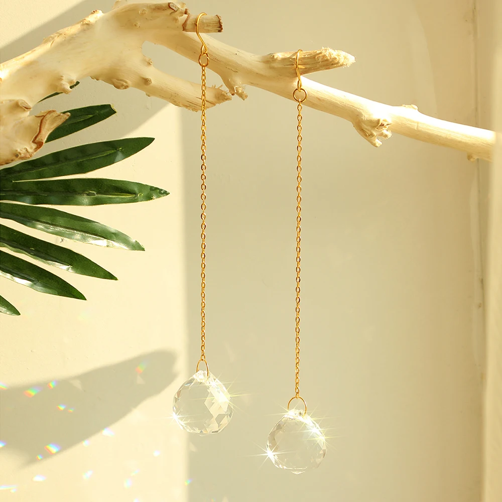 2PCS Crystal Ball Suncatcher Prism Hanging Glass Sun Catcher Rainbow Maker Chandelier Crystal Sun Catchers Window Garden Decor
2PCS Crystal Ball Suncatcher Prism Hanging Glass Sun Catcher Rainbow Maker Chandelier Crystal Sun Catchers Window Garden Decor