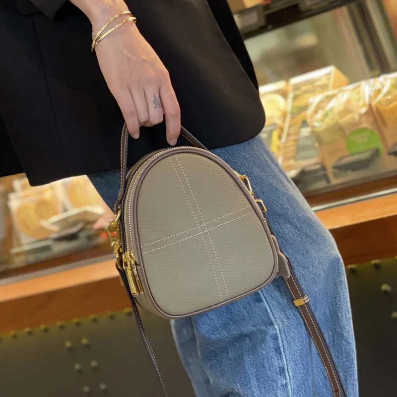 Genuine Leather Women's Bag Cowhide Mini Crossbody Bag 2022 Latest Fashion Vertical Three-layer Bag Coin Purse Shoulder Handbags
Genuine Leather Women's Bag Cowhide Mini Crossbody Bag 2022 Latest Fashion Vertical Three-layer Bag Coin Purse Shoulder Handbags