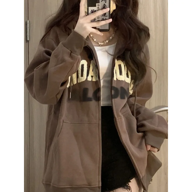 Y2k винтажная вышитая коричневая толстовка на молнии, женская уличная одежда Kpop, Свитшот в стиле оверсайз с надписью, корейская мода, пальто, гранж
Y2k винтажная вышитая коричневая толстовка на молнии, женская уличная одежда Kpop, Свитшот в стиле оверсайз с надписью, корейская мода, пальто, гранж