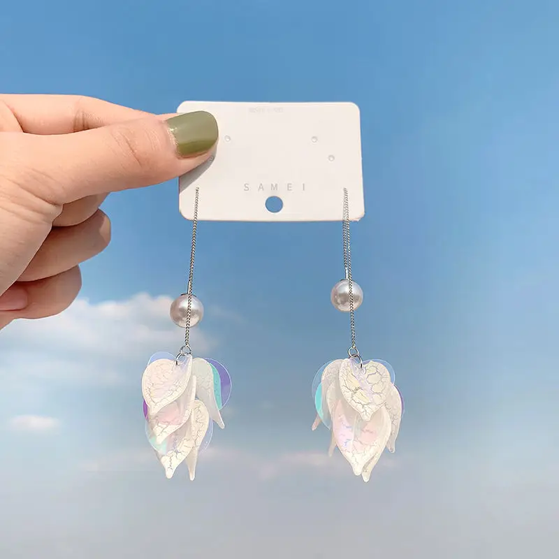 Vintage Pearl Earring for Women Delicate Petal Pendant Earrings Female 2022 New Elegant Dangle Earring Jewelry Eardrop Wholesale
Vintage Pearl Earring for Women Delicate Petal Pendant Earrings Female 2022 New Elegant Dangle Earring Jewelry Eardrop Wholesale