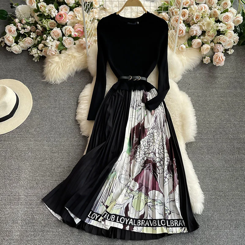 O-neck knitted dress autumn winter 2021 new high cold imperial sister style pleated bottom dress elegant large swing long
O-neck knitted dress autumn winter 2021 new high cold imperial sister style pleated bottom dress elegant large swing long